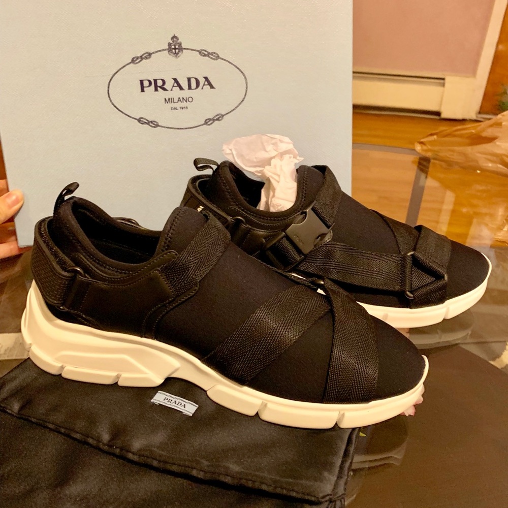 Prada BRAND NEW sneakers black 8.5